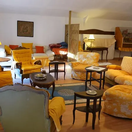 Le Deffend Villa *